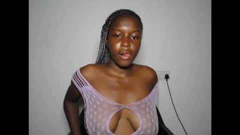 Snapshot of pinkykiki_247 chatting on 11-14-25, 09:35 pinkykiki_247 online show from 11-14-25, 09:35