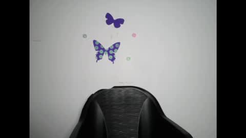 Snapshot of pinkykiki_247 chatting on 12-17-25, 05:41 pinkykiki_247 online show from 12-17-25, 05:41