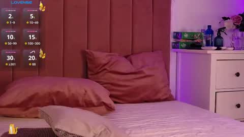 Pinky online show from 07-26-26, 06:59