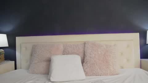  Pink  online show from 12-15-24, 06:59