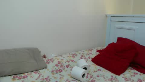 Snapshot of pinnacle_ chatting on 05-07-26, 11:26 zenah online show from 05-07-26, 11:26