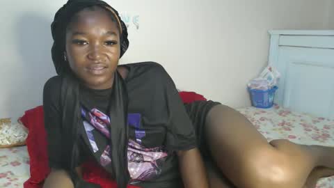 Snapshot of pinnacle_ chatting on 05-31-26, 05:59 zenah online show from 05-31-26, 05:59