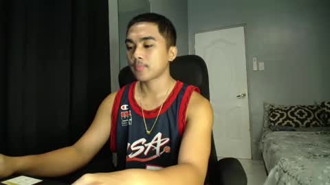 Snapshot of pinoyadriannexxx chatting on 10-19-25, 02:01 Adrianne online show from 10-19-25, 02:01