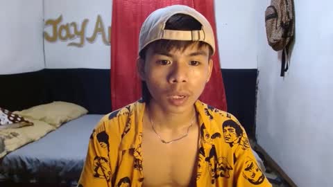 Snapshot of pinoymonstercock_xx chatting on 01-02-25, 07:01 WIN WIN  JAY AR online show from 01-02-25, 07:01