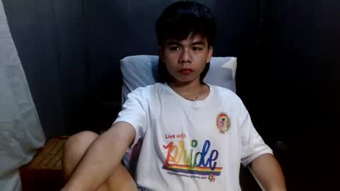 Snapshot of pinoymonstercock_xx chatting on 11-23-25, 02:00 WIN WIN JAY AR online show from 11-23-25, 02:00