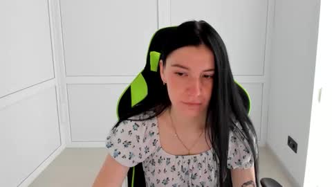 Snapshot of piper_smilee chatting on 05-30-26, 06:21 Piper online show from 05-30-26, 06:21
