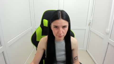 Snapshot of piper_smilee chatting on 06-15-26, 01:13 Piper online show from 06-15-26, 01:13