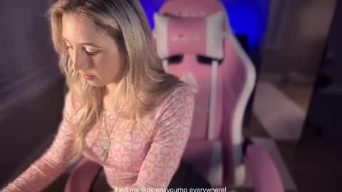 Snapshot of piperisyourho chatting on 03-10-25, 12:29 Piperisyourho online show from 03-10-25, 12:29