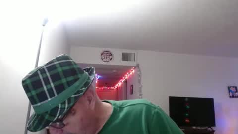 Snapshot of pipewizard chatting on 12-01-24, 11:25 pipewizard online show from 12-01-24, 11:25