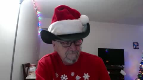 Snapshot of pipewizard chatting on 12-16-24, 12:26 pipewizard online show from 12-16-24, 12:26