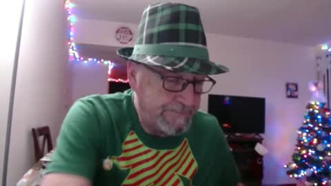 Snapshot of pipewizard chatting on 12-21-24, 12:42 pipewizard online show from 12-21-24, 12:42