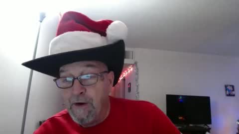 Snapshot of pipewizard chatting on 12-22-24, 12:07 pipewizard online show from 12-22-24, 12:07