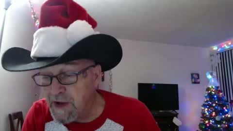 Snapshot of pipewizard chatting on 12-24-24, 12:22 pipewizard online show from 12-24-24, 12:22
