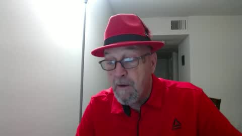 Snapshot of pipewizard chatting on 01-21-25, 12:04 pipewizard online show from 01-21-25, 12:04