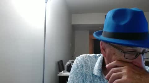 Snapshot of pipewizard chatting on 10-16-25, 11:06 pipewizard online show from 10-16-25, 11:06