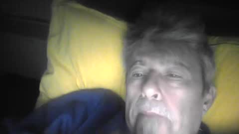 Snapshot of pipi2704 chatting on 12-25-24, 01:31 pipi2704 online show from 12-25-24, 01:31