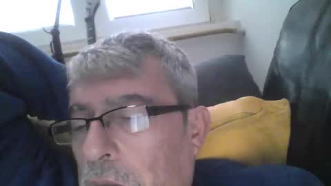 Snapshot of pipi2704 chatting on 01-01-25, 09:07 pipi2704 online show from 01-01-25, 09:07