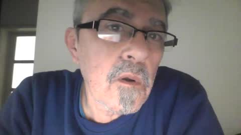 Snapshot of pipi2704 chatting on 01-12-25, 12:01 pipi2704 online show from 01-12-25, 12:01