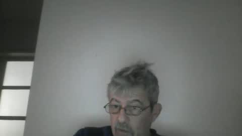 Snapshot of pipi2704 chatting on 01-26-25, 08:25 pipi2704 online show from 01-26-25, 08:25
