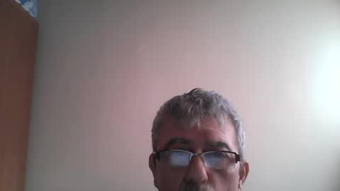 Snapshot of pipi2704 chatting on 02-02-25, 11:51 pipi2704 online show from 02-02-25, 11:51