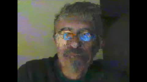 Snapshot of pipi2704 chatting on 02-18-25, 02:49 pipi2704 online show from 02-18-25, 02:49