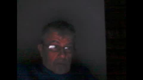 Snapshot of pipi2704 chatting on 03-11-25, 03:16 pipi2704 online show from 03-11-25, 03:16