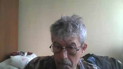 Snapshot of pipi2704 chatting on 05-23-26, 08:29 pipi2704 online show from 05-23-26, 08:29