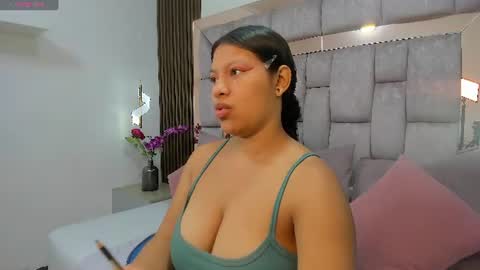Snapshot of pirlywild chatting on 07-17-26, 05:29 Pirly online show from 07-17-26, 05:29