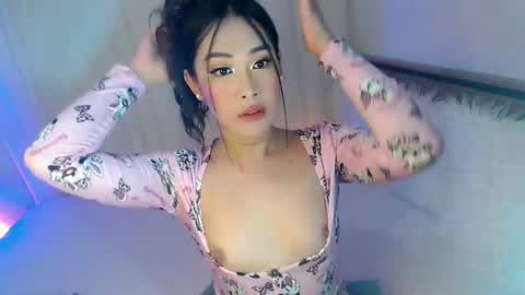 Ari online show from 09-16-25, 03:51