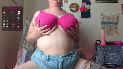 Em online show from 02-18-25, 10:25