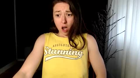 Snapshot of piscesgirl06 chatting on 10-27-25, 06:06 piscesgirl06 online show from 10-27-25, 06:06