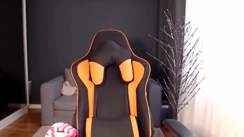 Snapshot of piscesgirl06 chatting on 12-05-25, 06:55 piscesgirl06 online show from 12-05-25, 06:55