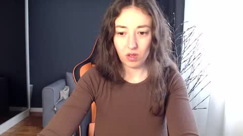 piscesgirl06 online show from 02-24-26, 06:22