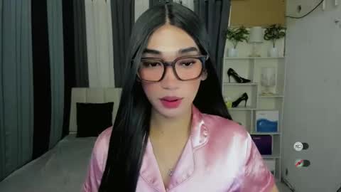 pixiedoll_ online show from 03-09-26, 06:23