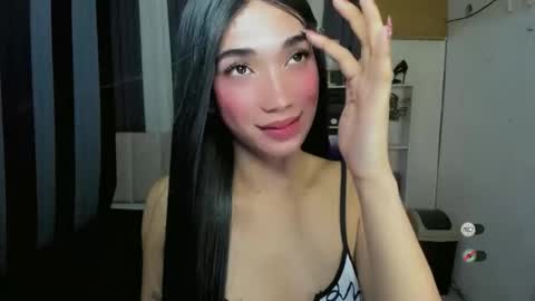 pixiedoll_ online show from 05-14-26, 06:26