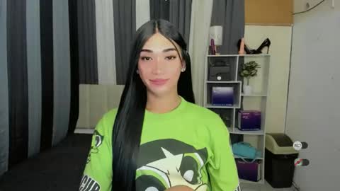 pixiedoll_ online show from 05-20-26, 05:02