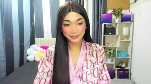 pixiedoll_ online show from 07-13-26, 05:27