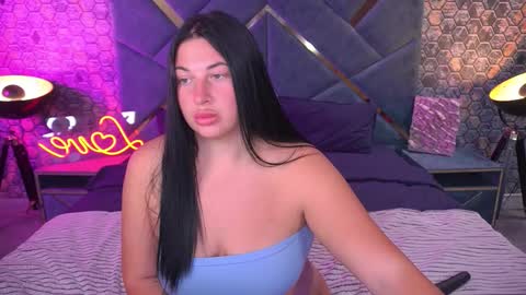 Snapshot of pixiehott chatting on 09-26-25, 09:30 pixiehott online show from 09-26-25, 09:30