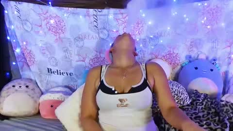 PixieLuxXx online show from 04-11-26, 09:52