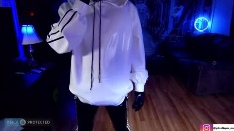 Snapshot of plasticme chatting on 03-06-26, 06:04 plasticme online show from 03-06-26, 06:04