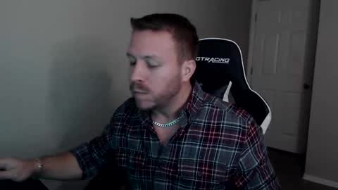 Snapshot of player2pawns chatting on 10-30-25, 12:45 Player online show from 10-30-25, 12:45