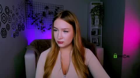Sophie online show from 10-07-25, 07:33