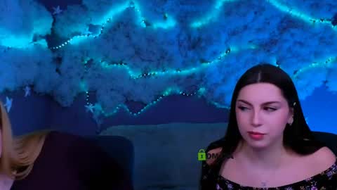 Sophie online show from 04-22-26, 07:26