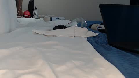 PlayfulPinkKitty online show from 12-15-25, 09:46