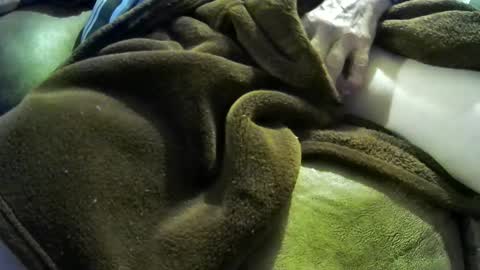 pleezsukit online show from 02-28-25, 01:47