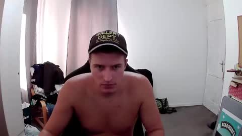 plkrisztian online show from 09-22-25, 02:41