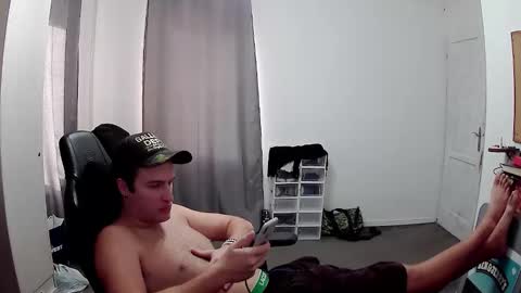 plkrisztian online show from 10-13-25, 01:33