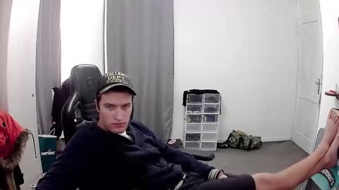 plkrisztian online show from 02-08-26, 06:11