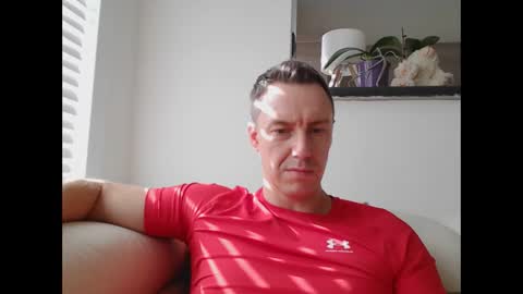 Snapshot of ploki2000 chatting on 03-08-26, 11:58 Kevin online show from 03-08-26, 11:58