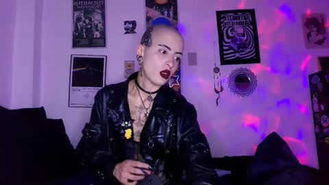    online show from 10-24-25, 01:03